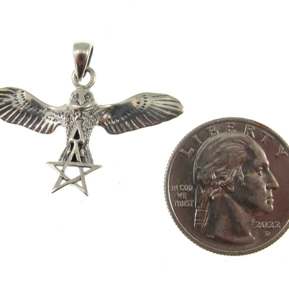 Handcrafted Solid 925 Sterling Silver Flying Owl With The Pentagram Star Pendant - Picture 2 of 5